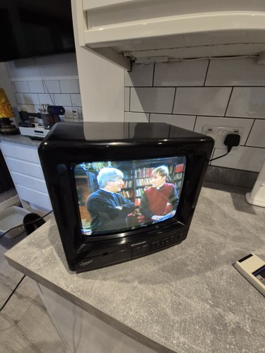 Samsung 210r crt - 10”,